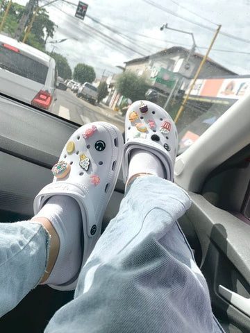 Pourquoi les Crocs sont devenues l’une des chaussures les plus populaires au monde ?